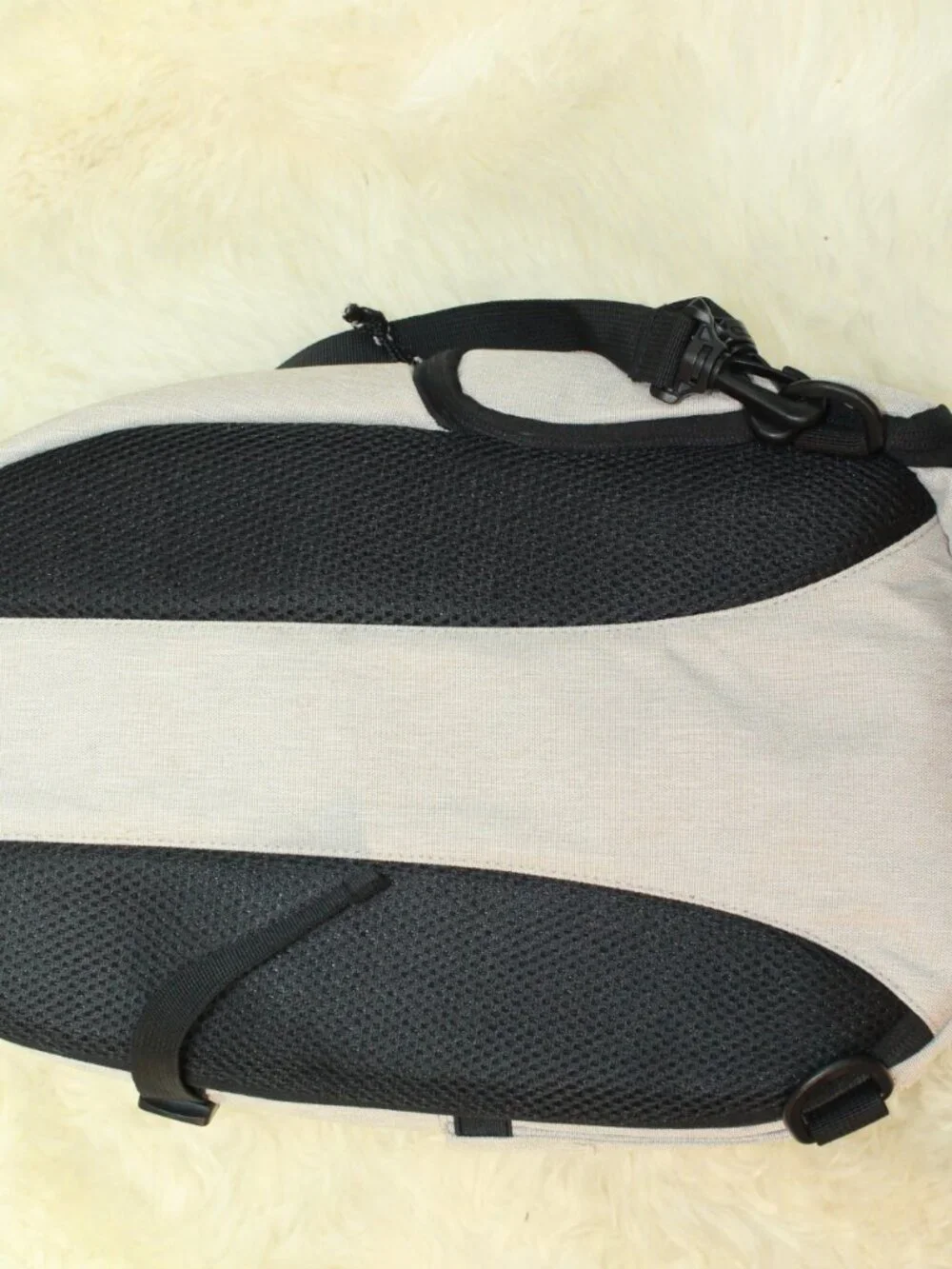 BAGSMART Small Beige Padded Divider Camera Backpack/Sling Travel Bag NWT